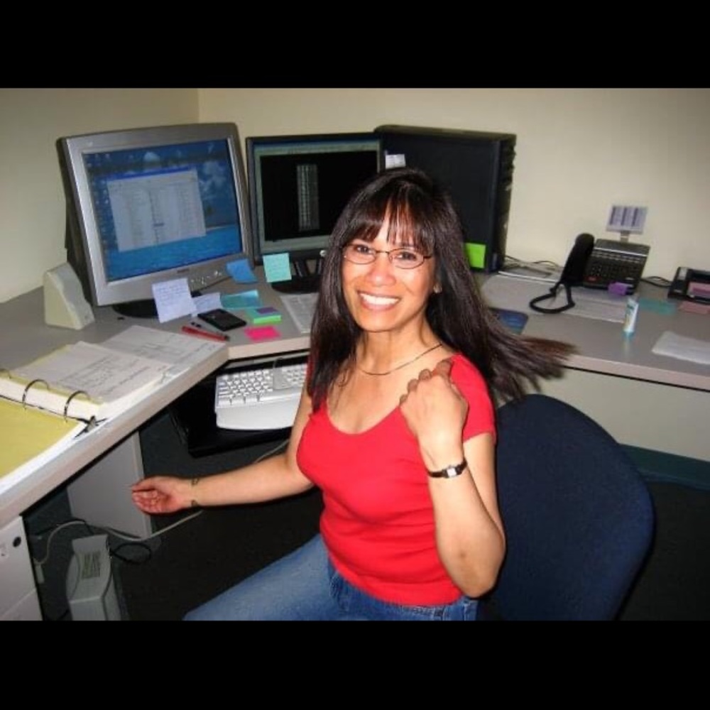 Meet your Posher, Laurafe